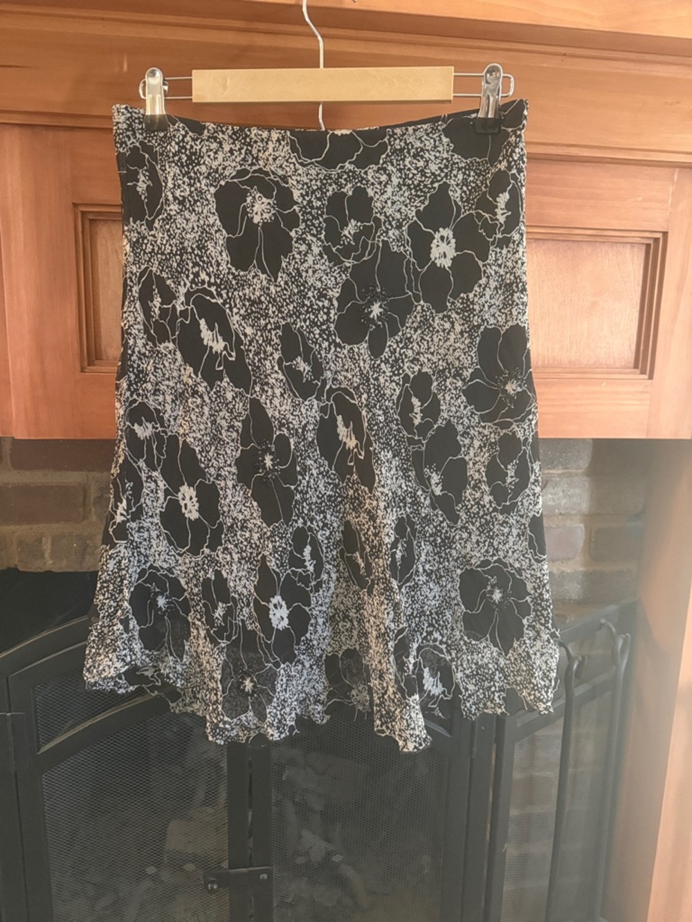 Vintage 90s Hillard & Hanson Black & White Floral Silk Beaded Knee Skirt Size S